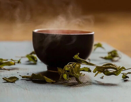 World tea day: Sipping some teas can help in weight loss