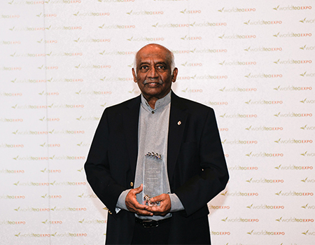 Manik Jayakumar with his Lifetime Achievement award at the World Tea Expo 2019 Las Vegas