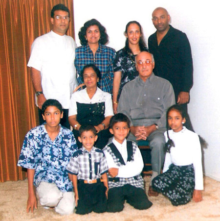 Ralph and Lakshmi with the family in Year 2000 Melbourne
