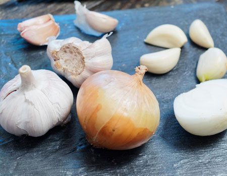 Research suggests that garlic and onion may help lower the risk of certain cancers.