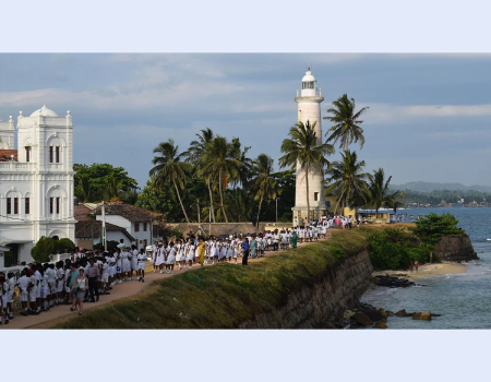 The lighthouse and mosque at Galle Fort. Photo: Abercrombie & Kent