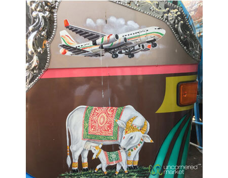 Travel-inspired rickshaw art in Colombo.