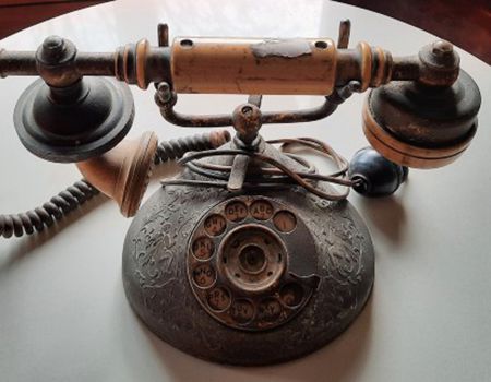 An antediluvian telephone in one of the rooms