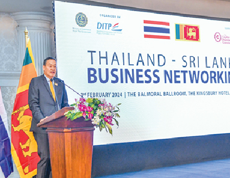 The Thai Premier addressing the Thailand-Sri Lanka Business Networking Summit at the Kingsbury Hotel